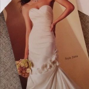 NWT Alfred Angelo wedding dress